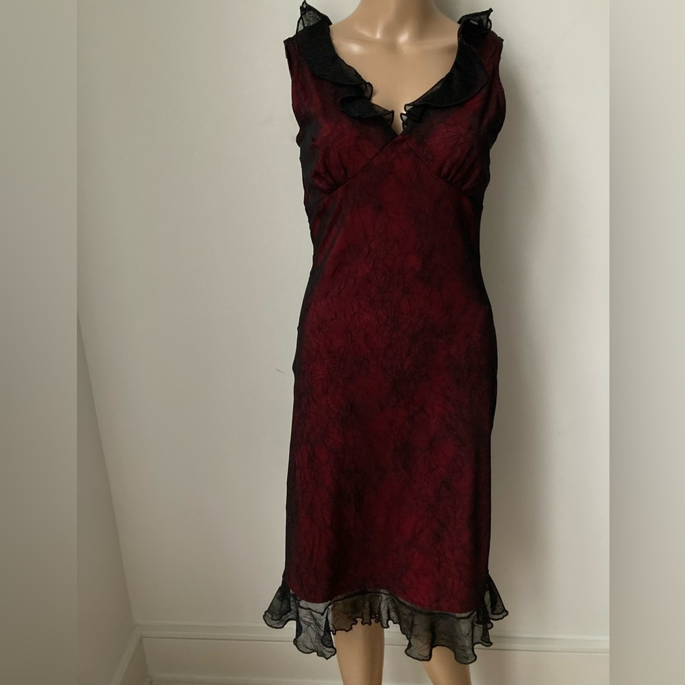La Belle Black and Red Vintage Lace Midi Dress